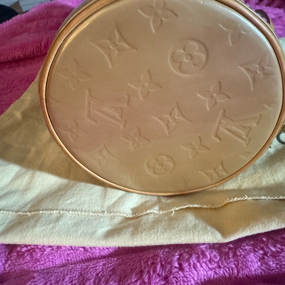 Louis Vuitton Monogram Vernis Bedford Bag
Authentic - Picture 17 of 17